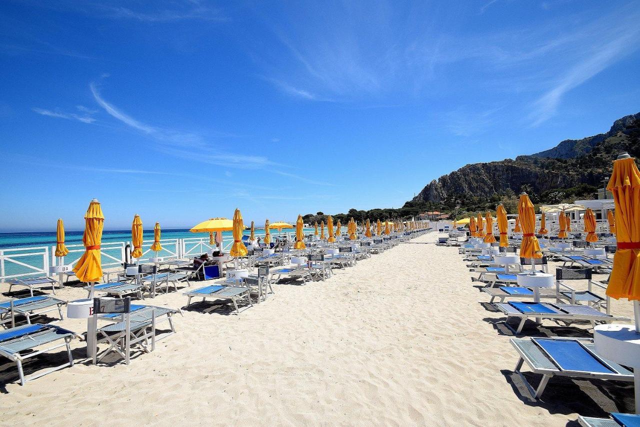 Trentuno Mondello Apartments Bagian luar foto