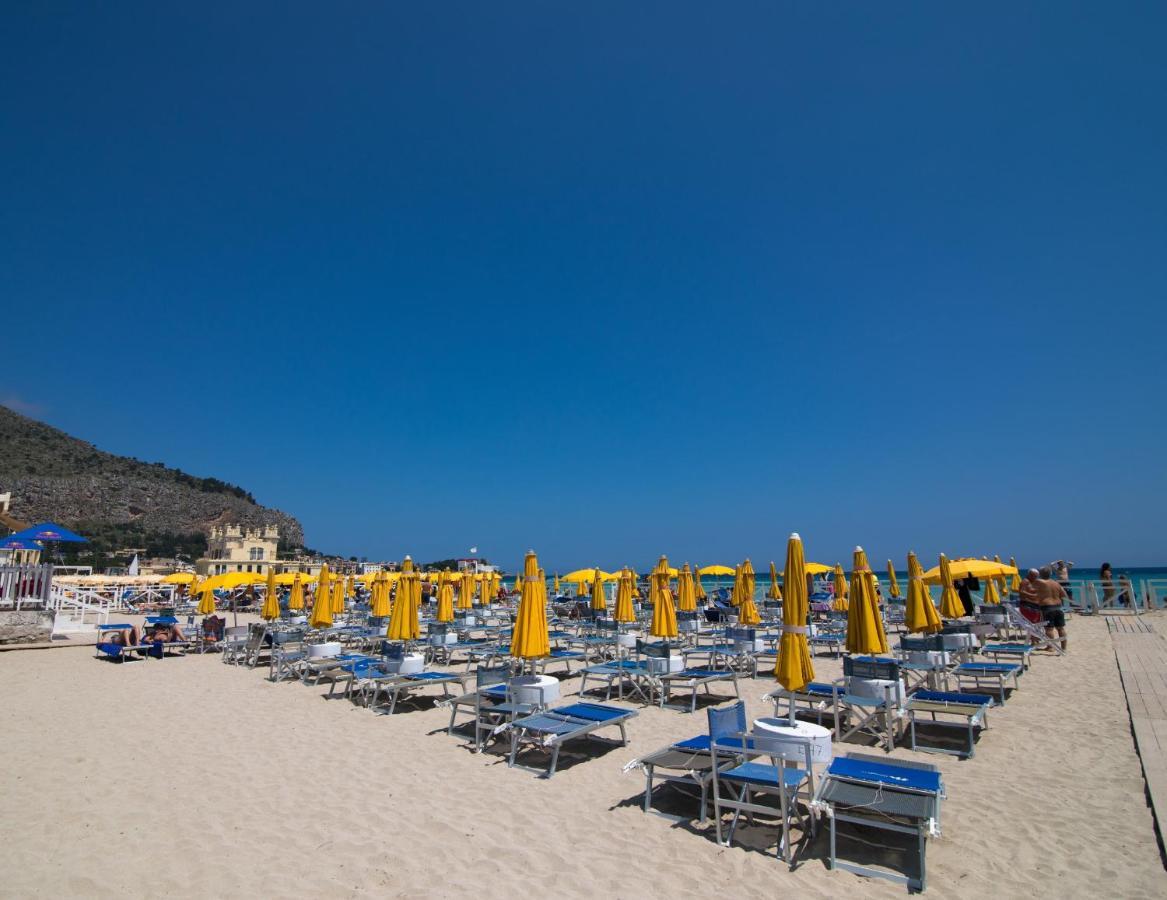 Trentuno Mondello Apartments Bagian luar foto